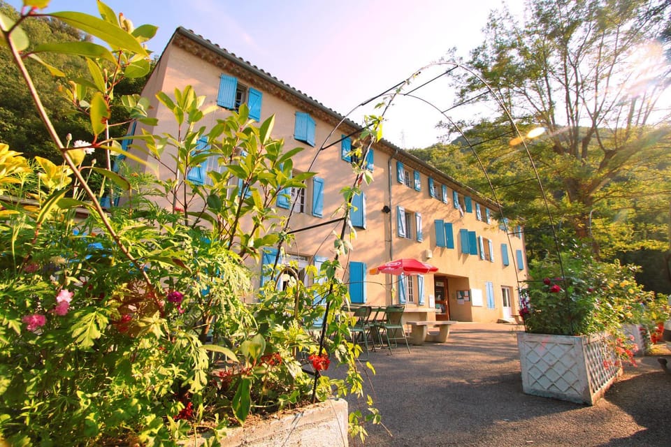 Auberge de jeunesse La Forge Hostel in Occitanie