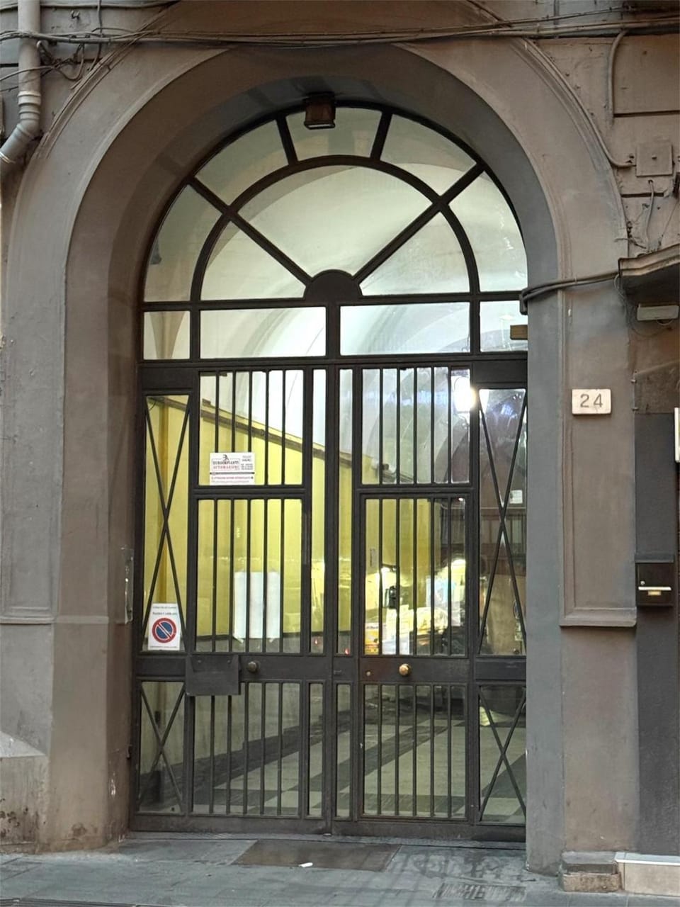 Facade/entrance
