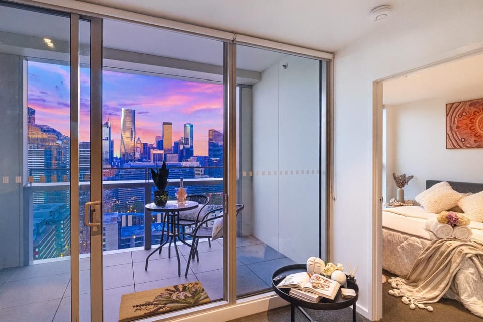 Property building, View (from property/room), View (from property/room), City view, City view, Lake view, Lake view, Landmark view, Landmark view, Sea view, Sea view, Street view, Street view