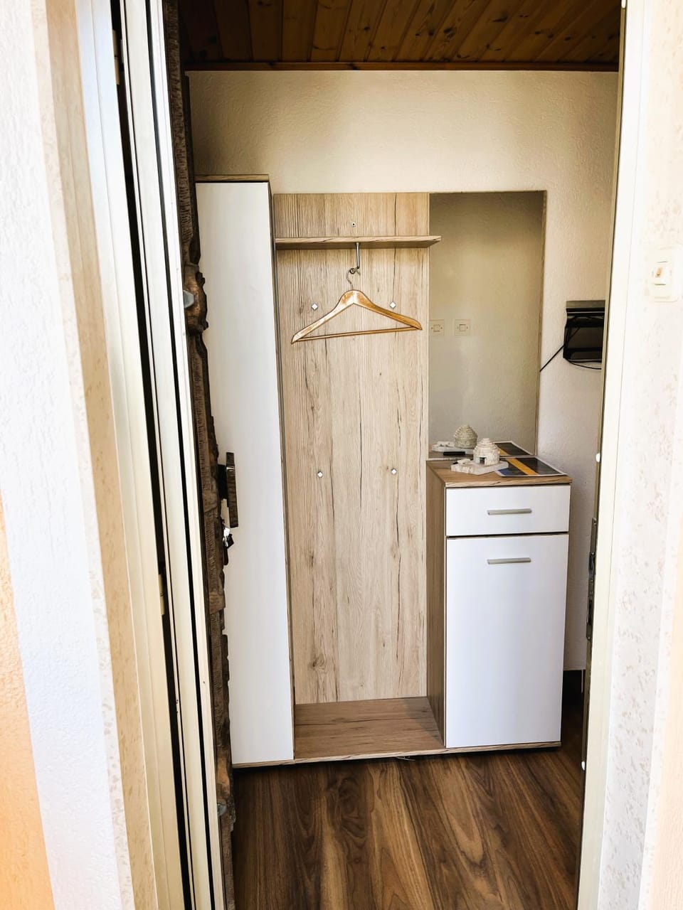 wardrobe
