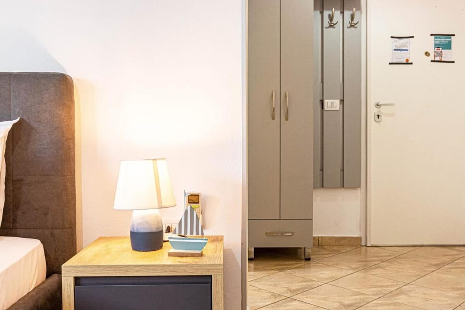 Downtown Studio - Cozy, Kitchen & Easy Access Apartment in Vlorë County, Albania