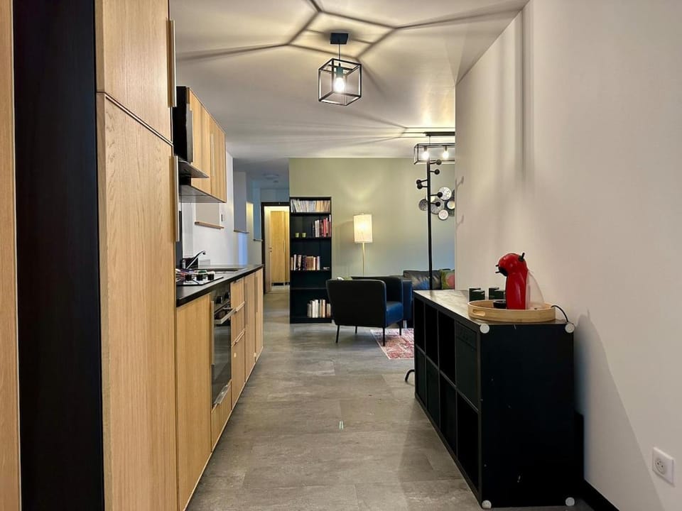 Kitchen or kitchenette, oven