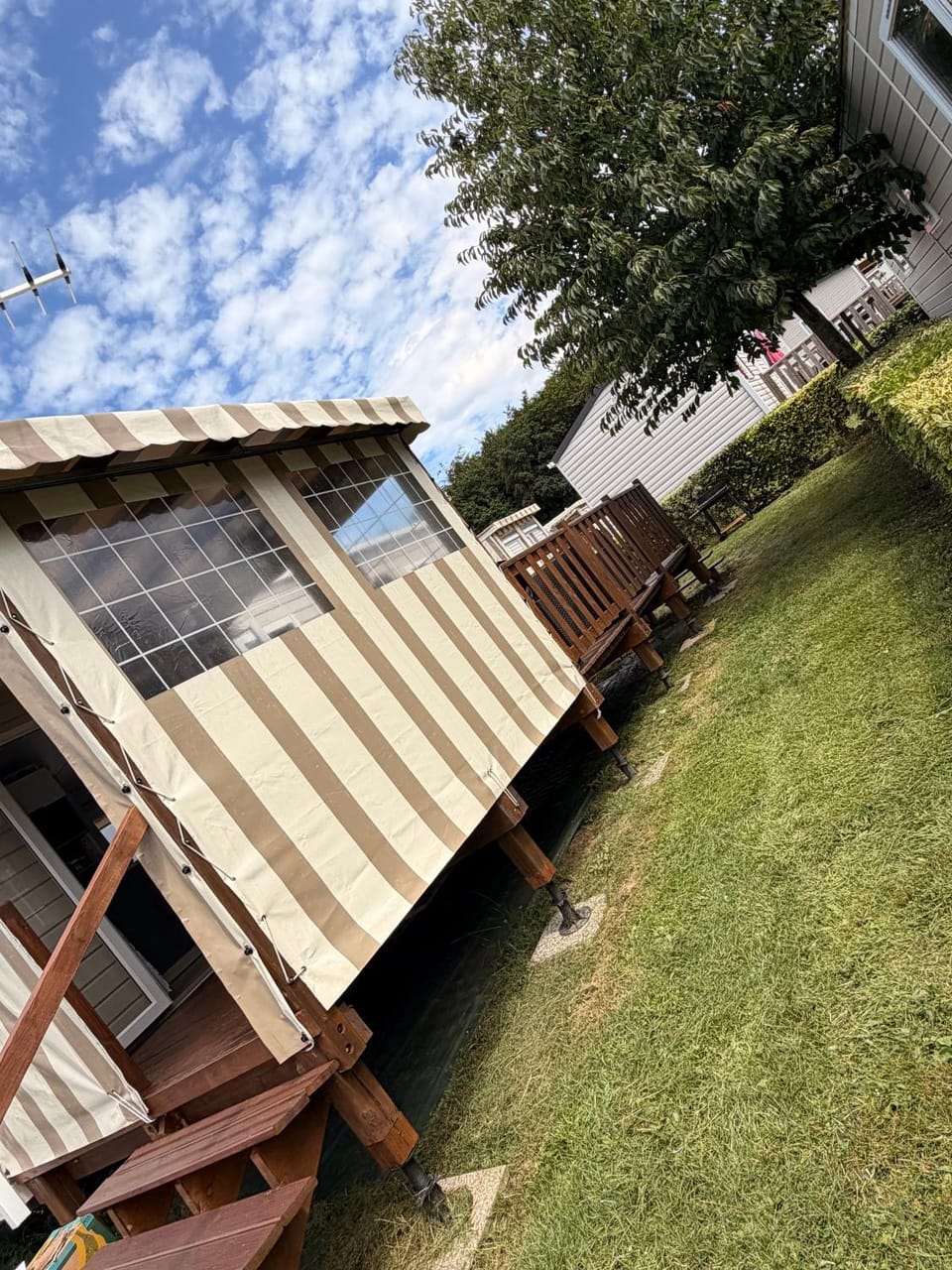 Bungalow tout confort 6 personnes Campground/ 
RV Resort in Normandy