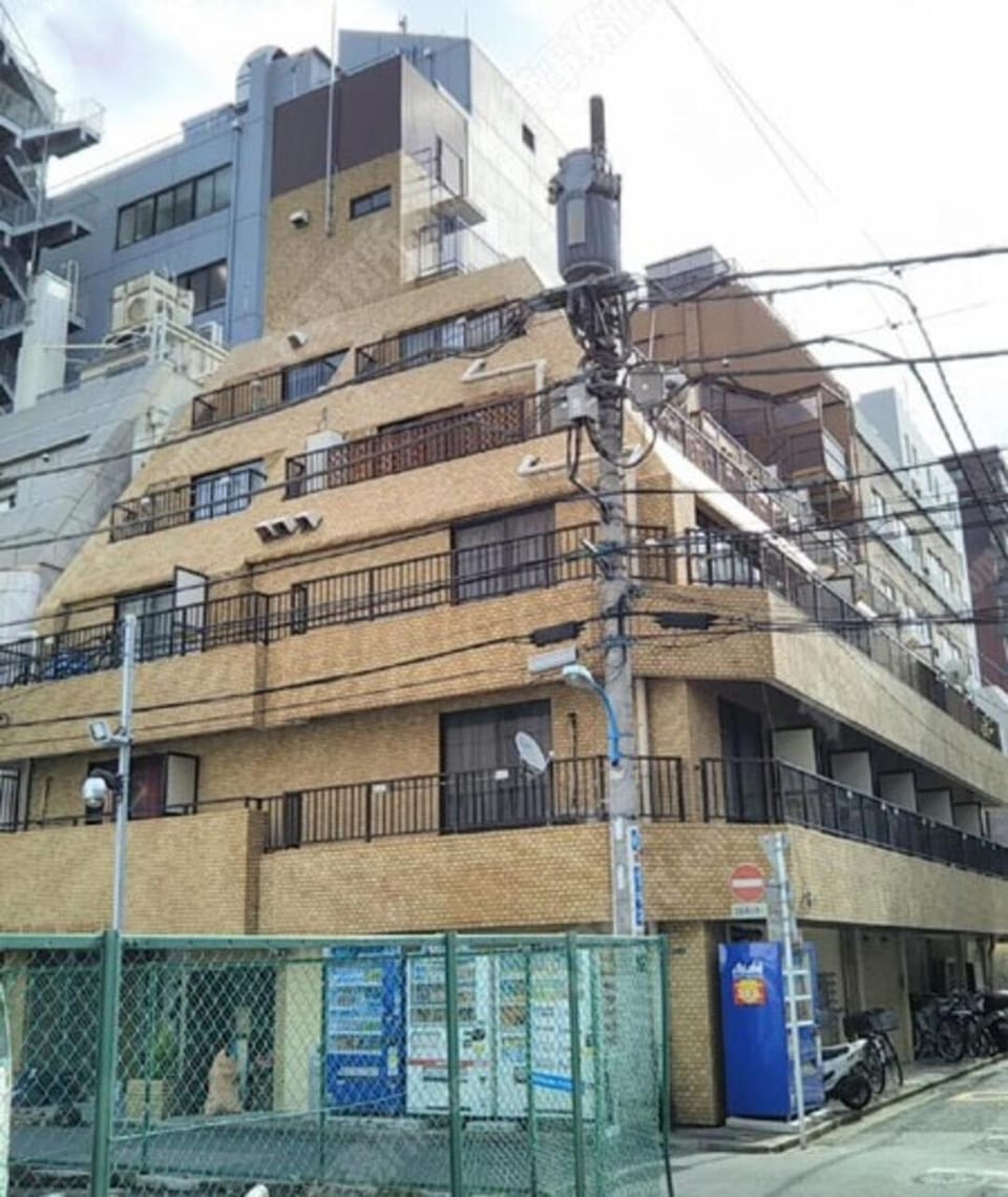 Shinjuku Center 新宿中心#Shinjuku kabukicho#3 min walk from subway##高速无限制网路#新装修高级公寓#大楼一层入口自动锁门Newly renovated#4X4 Apartment in Shinjuku