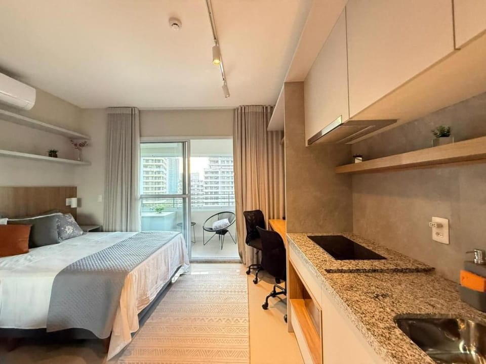 Kitchen or kitchenette, Bedroom