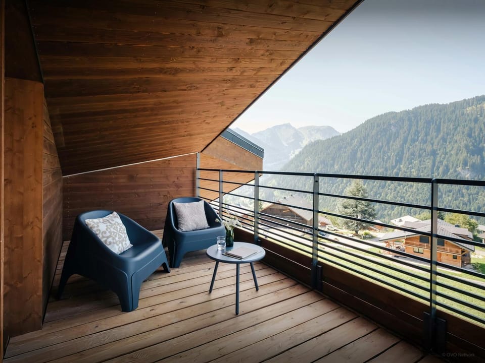 Day, Natural landscape, View (from property/room), Balcony/Terrace, Mountain view