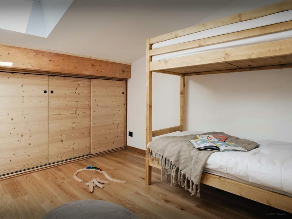 Bed, Bedroom, bunk bed