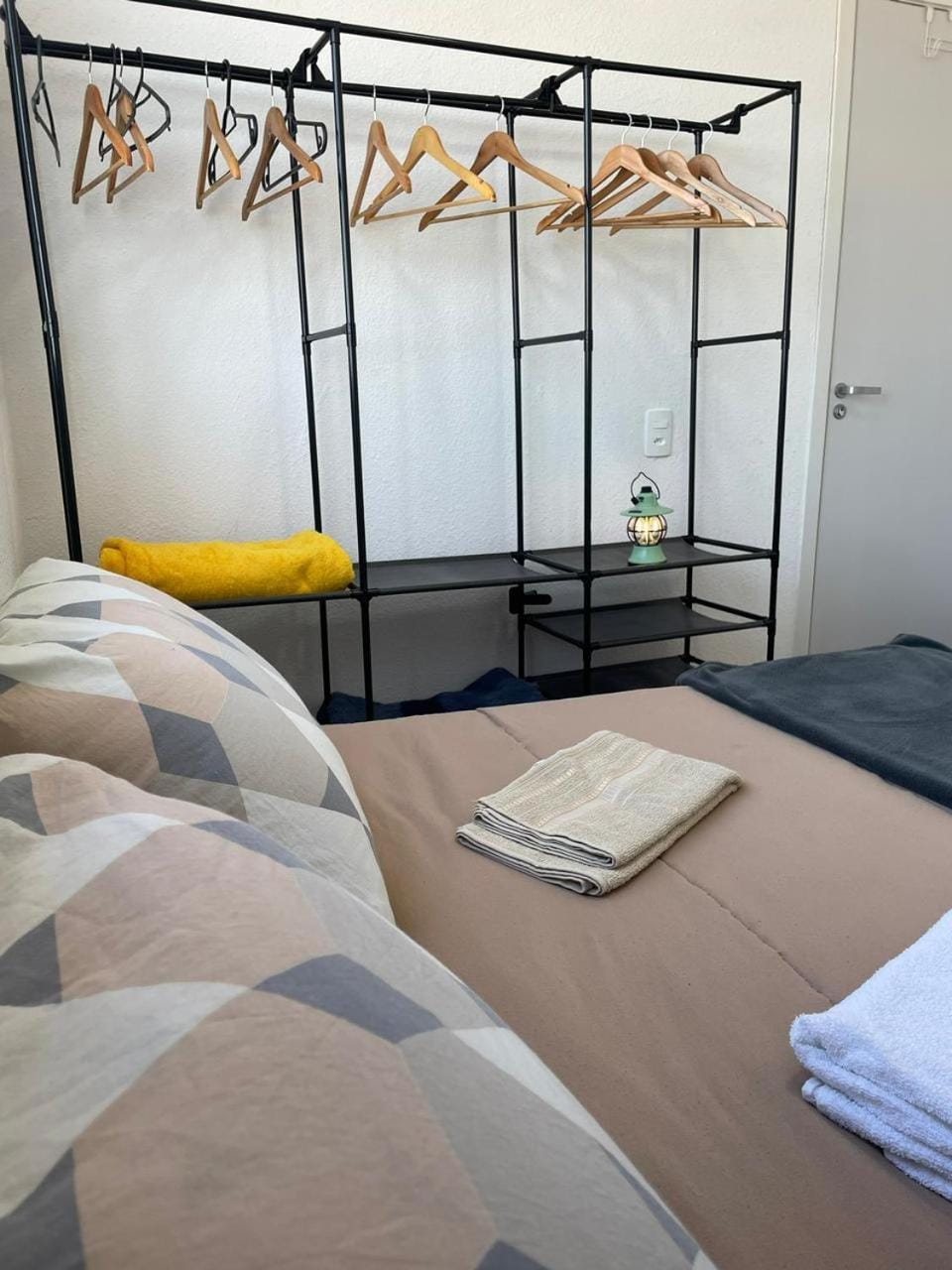Bed, Bedroom, towels, wardrobe