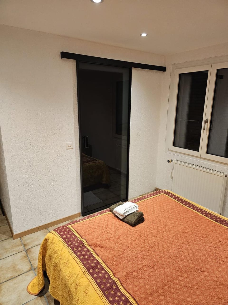 Belle chambre privative à Vallorbe, max 2 voyageurs Bed and Breakfast in Canton of Vaud