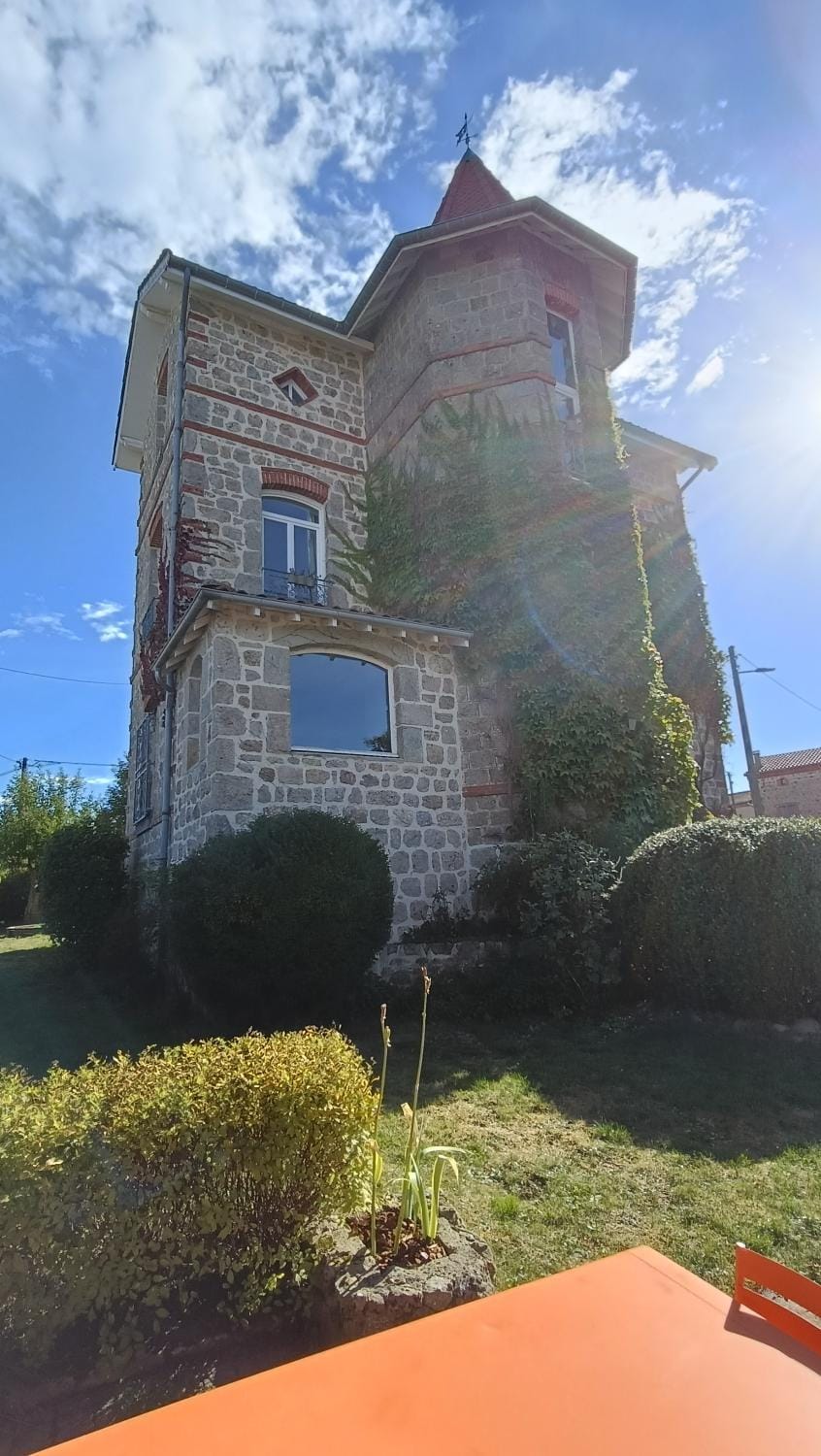 Property building, Day