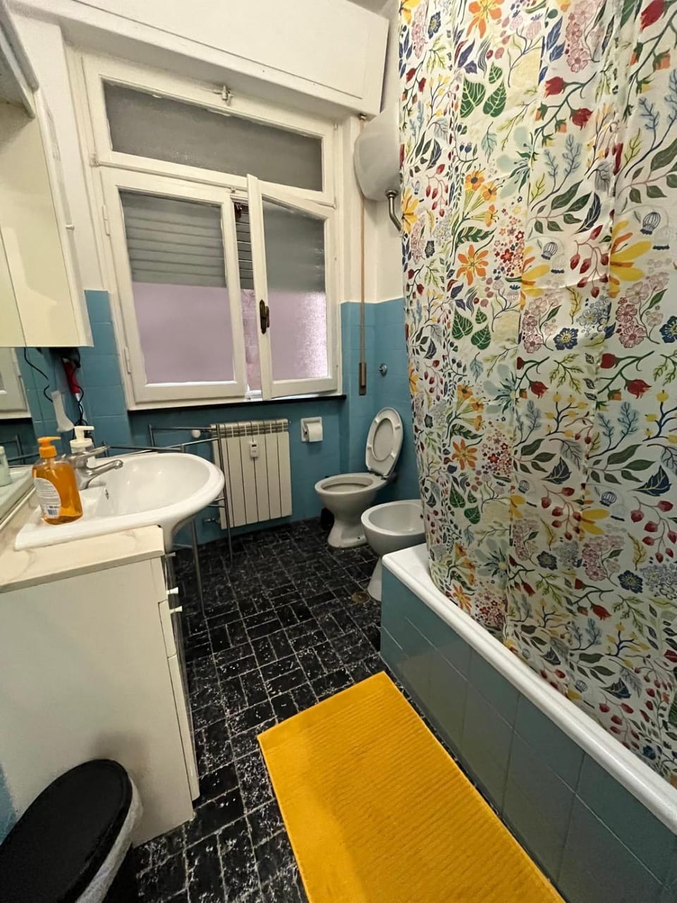 Room Yalda Bed and Breakfast in Genoa