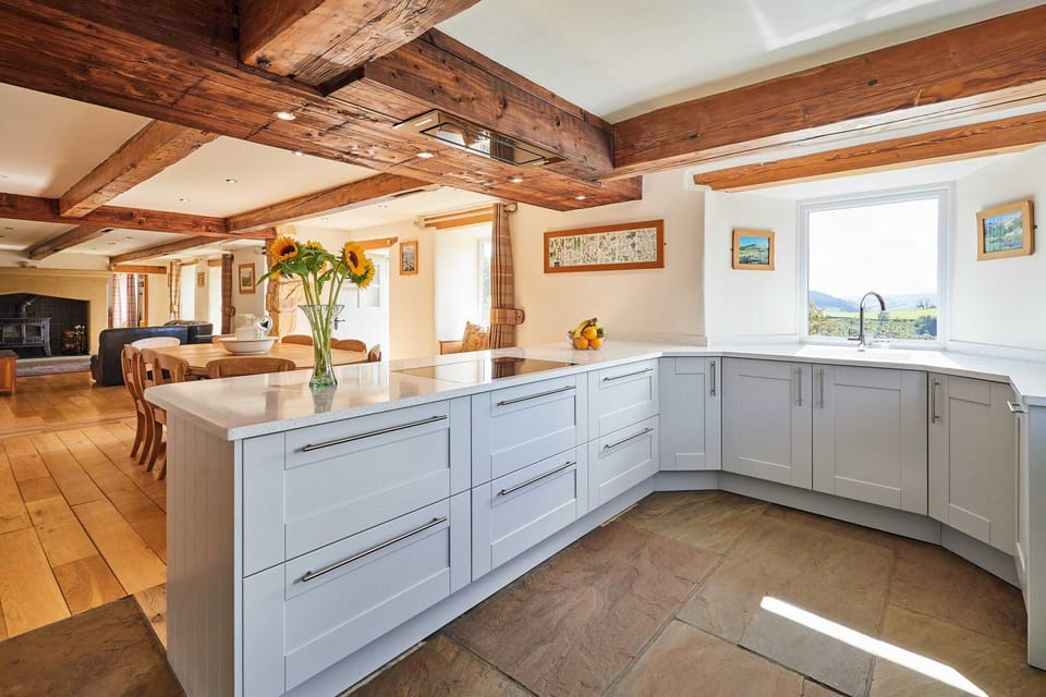 Kitchen or kitchenette, Living room, Seating area
