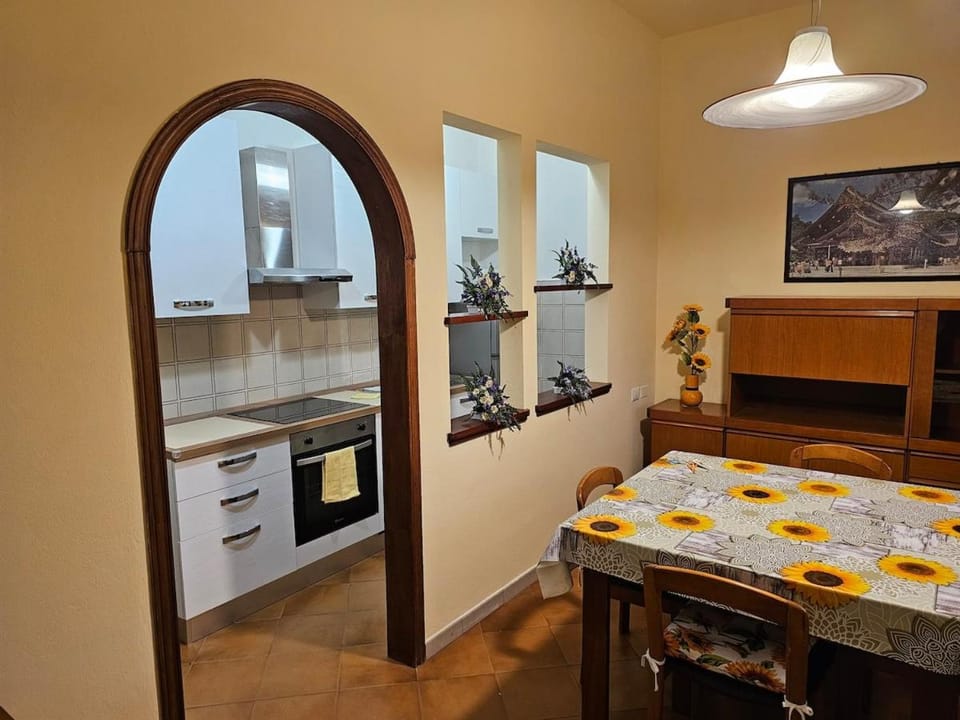 Dining area, dishwasher, oven, stove, toaster