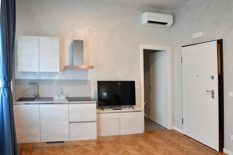 TV and multimedia, minibar