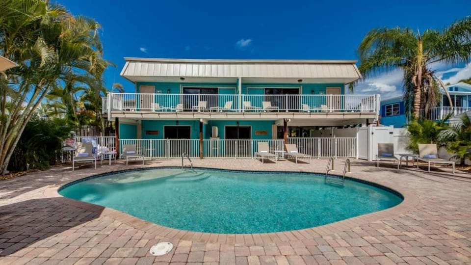 110 Bahia #3 Apartment in Estero Island
