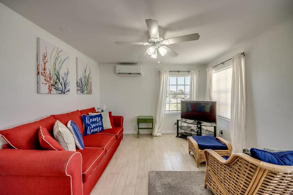 17259 Whitewater Right Side Duplex Apartment in Iona