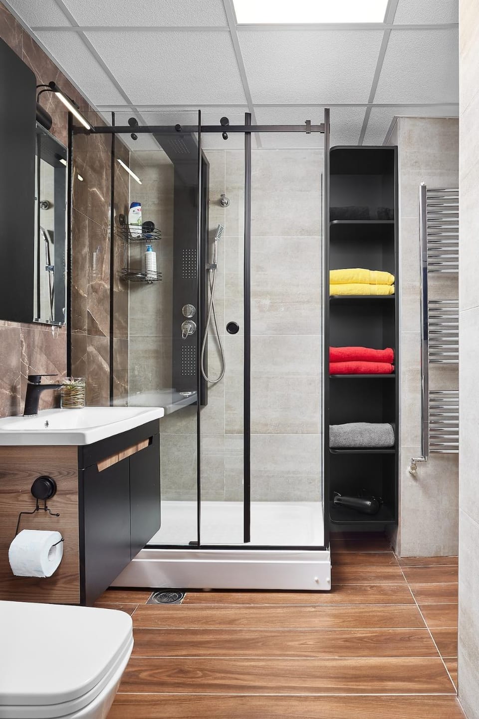 Shower, Bathroom, towels