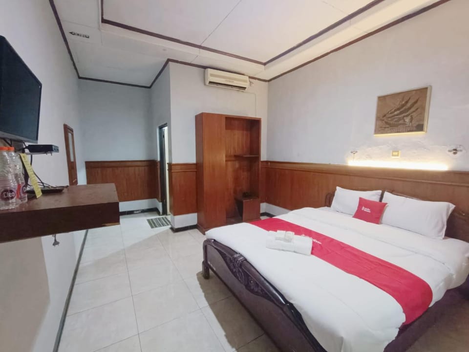 Hotel Istana Syariah Pekalongan by Hello Room Hotel in Indonesia