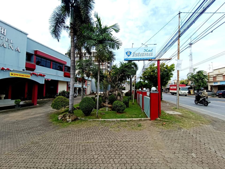 Hotel Istana Syariah Pekalongan by Hello Room Hotel in Indonesia