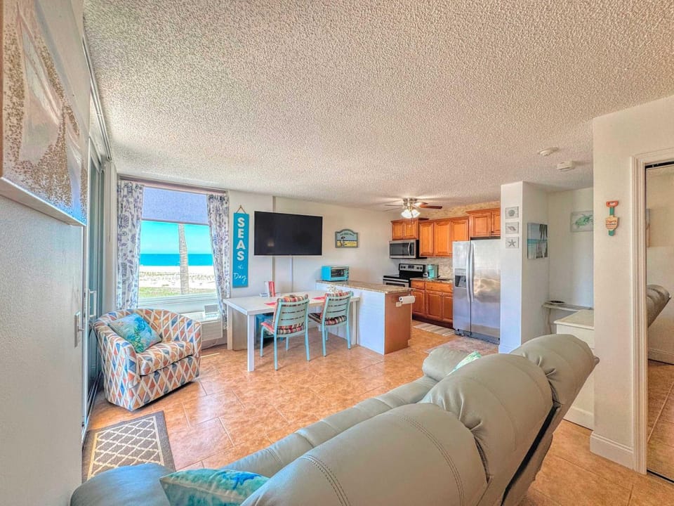 Estero Beach & Tennis Club #103c House in Estero Island