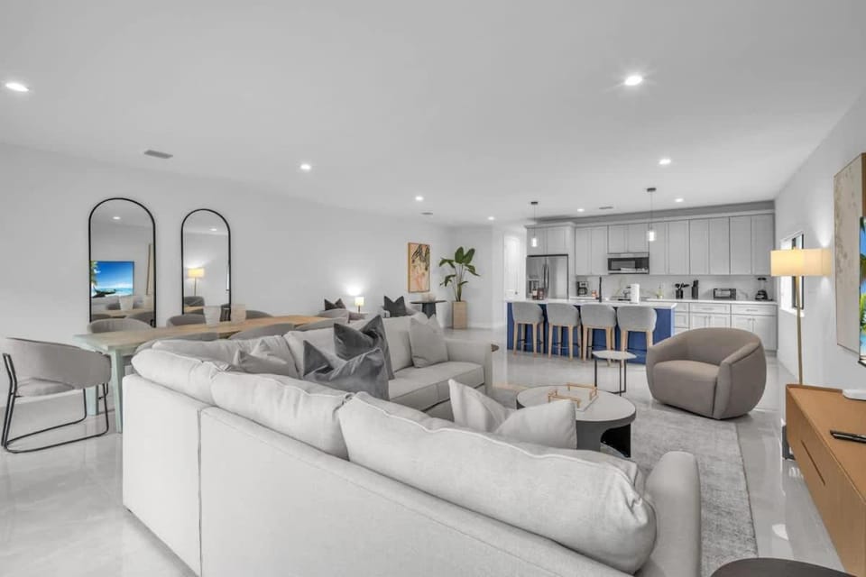 Casa Amoret - Brand New Family-Friendly Retreat Apartment in Miami