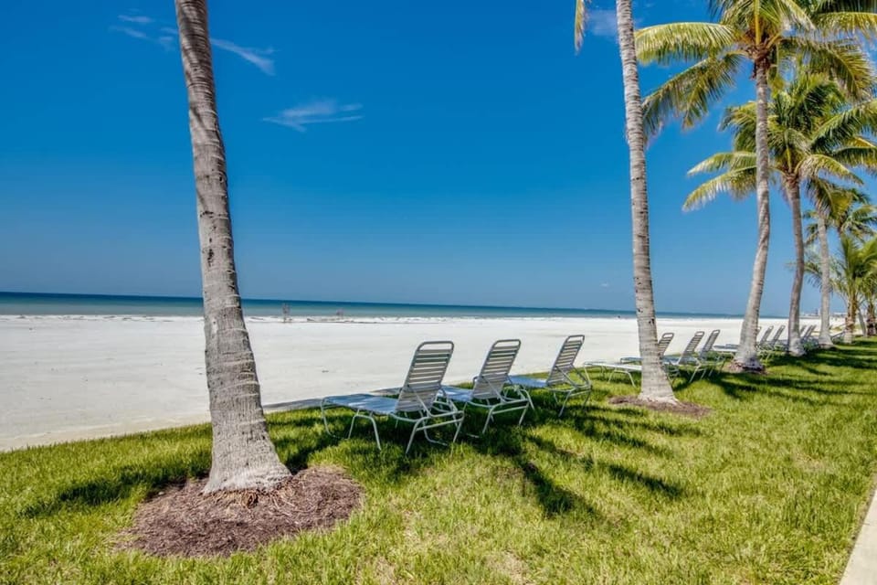 Seaside 509 House in Estero Island