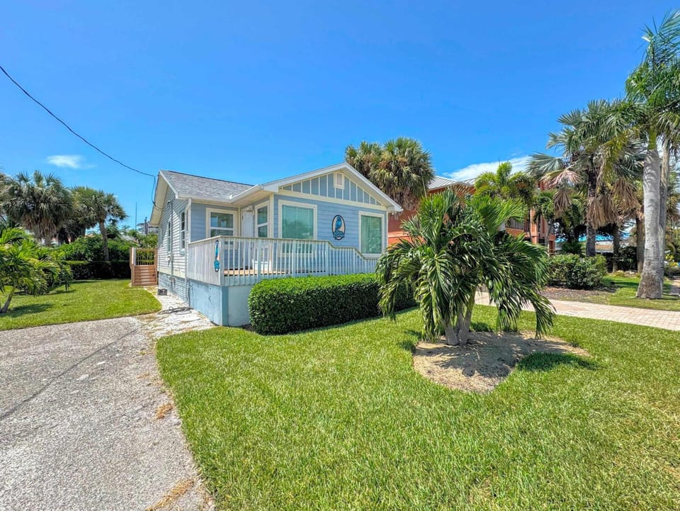 213 Ohio House in Estero Island