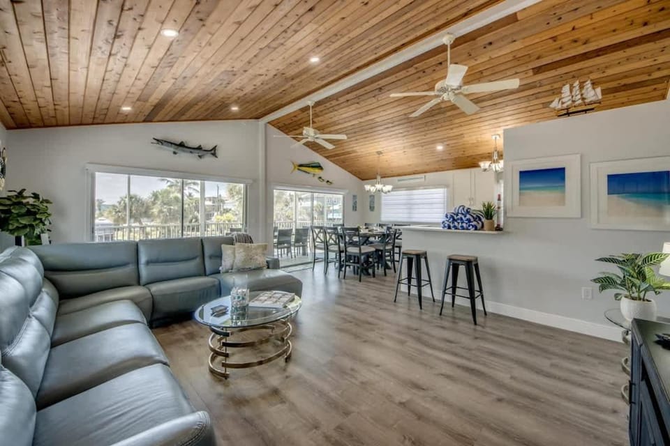 113 Gulfview House in Estero Island