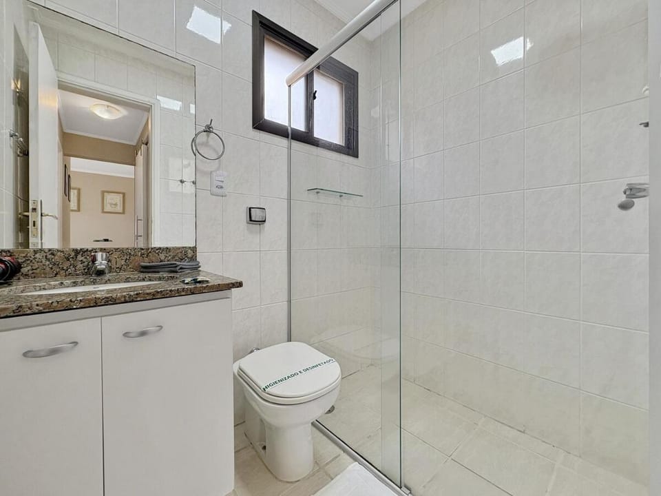 Shower, Bathroom, towels