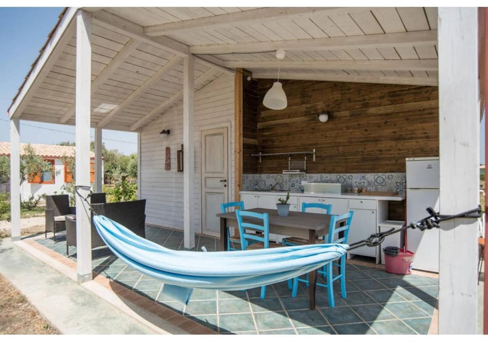 Property building, Patio, Day, View (from property/room), Balcony/Terrace, Kitchen or kitchenette, Living room, Seating area, Dining area