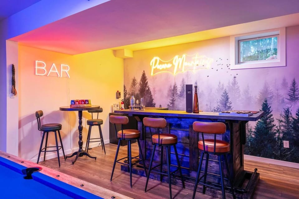 Lounge or bar