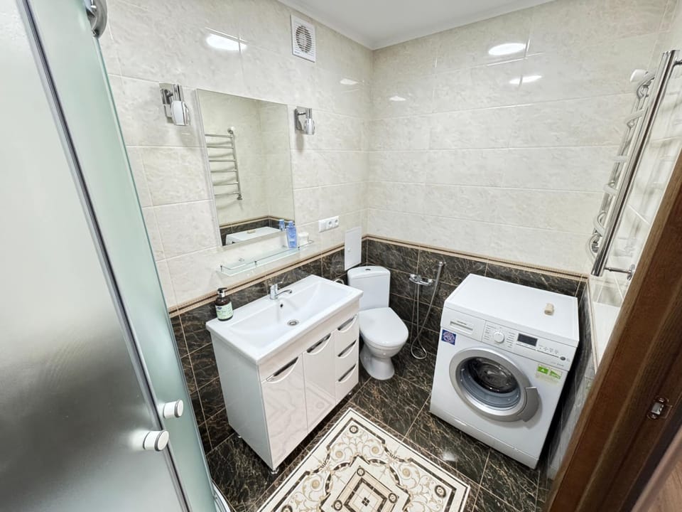 Shower, Toilet, washing machine