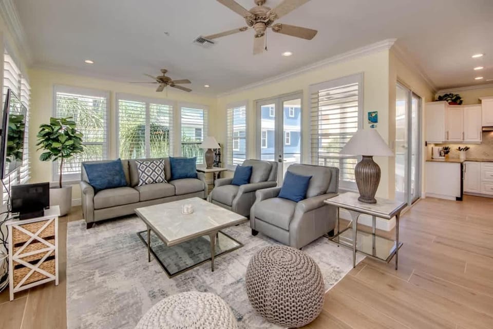 260 Key West House in Estero Island