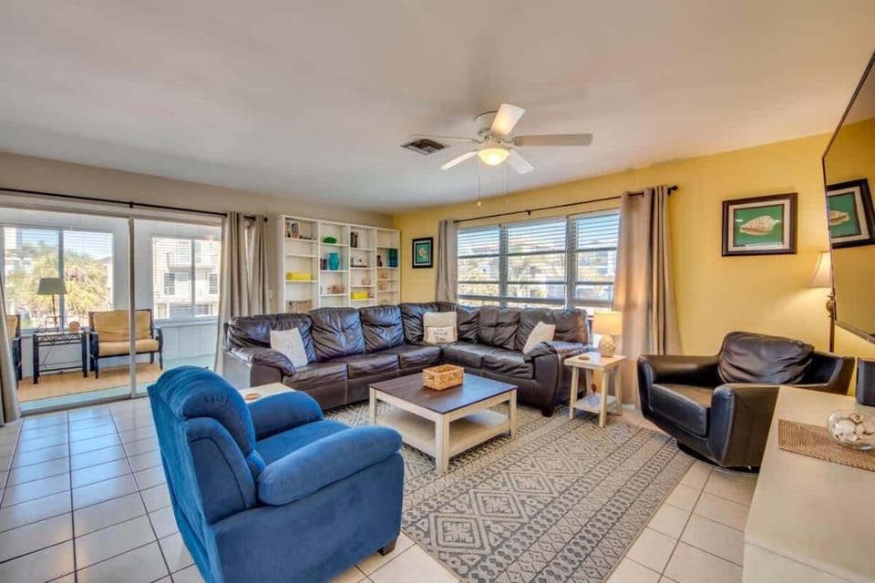 280 Ostego House in Estero Island