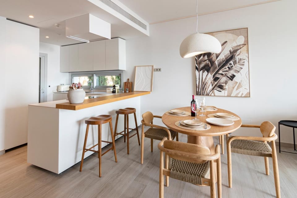 Kitchen or kitchenette, Living room, Dining area, minibar