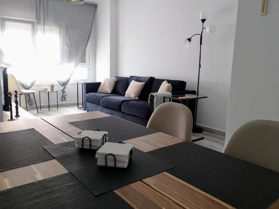 Light and spacious apartment in the heart of San Fernando, Cádiz Apartment in Costa de la Luz