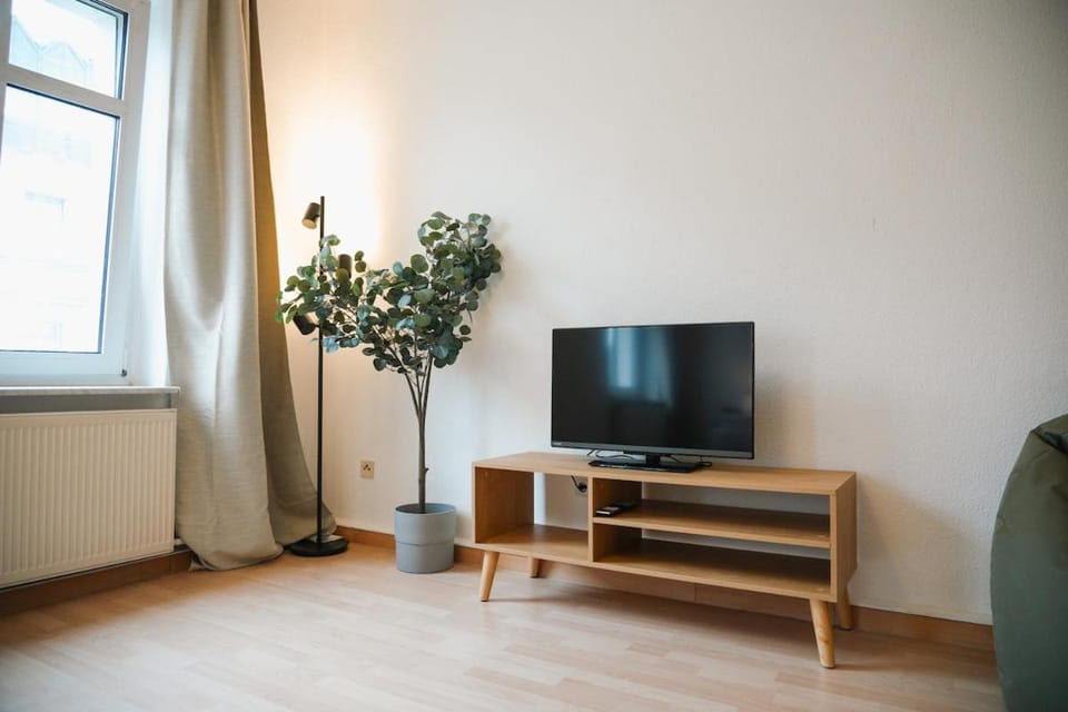 Communal lounge/ TV room, TV and multimedia, Evening entertainment