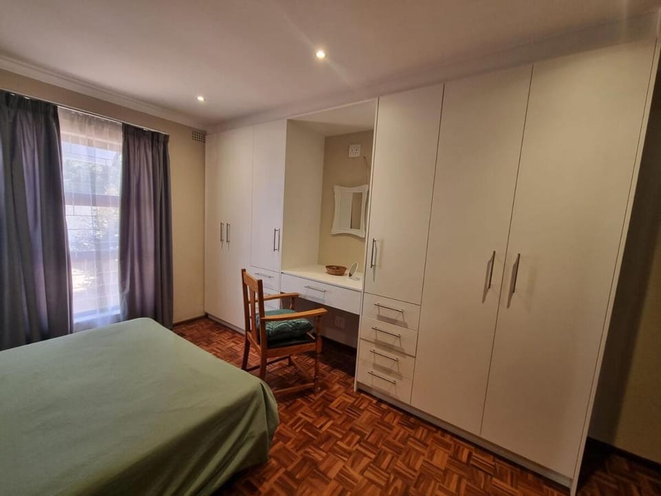 Peaceful, Cheerful, Family Friendly 3Bedroom house House in Cape Town