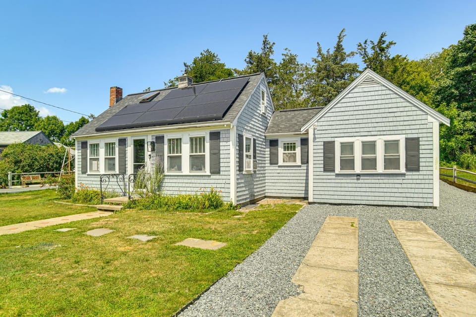 1 Mi to Beach: Home w/ Bocce Court in Cape Cod House in West Yarmouth