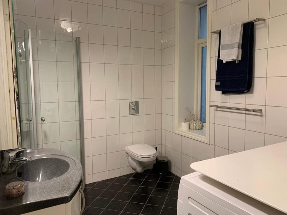 Stay centrally in a charming and peaceful neighborhood Apartment in Bergen