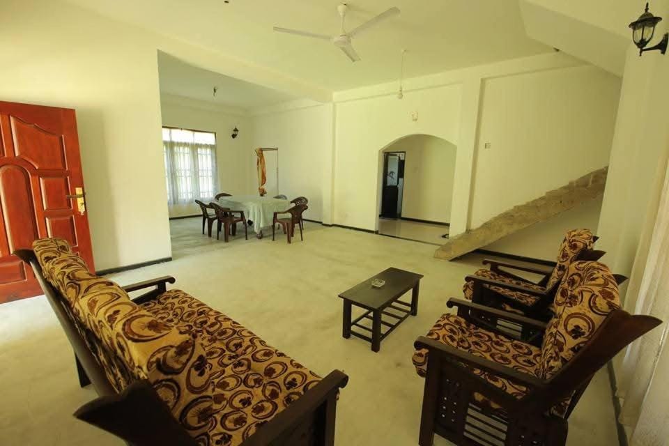 Cinnamon Home House in Hikkaduwa