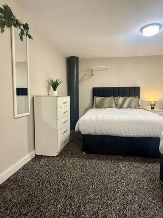 NEWLY refurbished JULY 2026 - One bedroom - Sleeps 6 - BD1 Apartment in Bradford