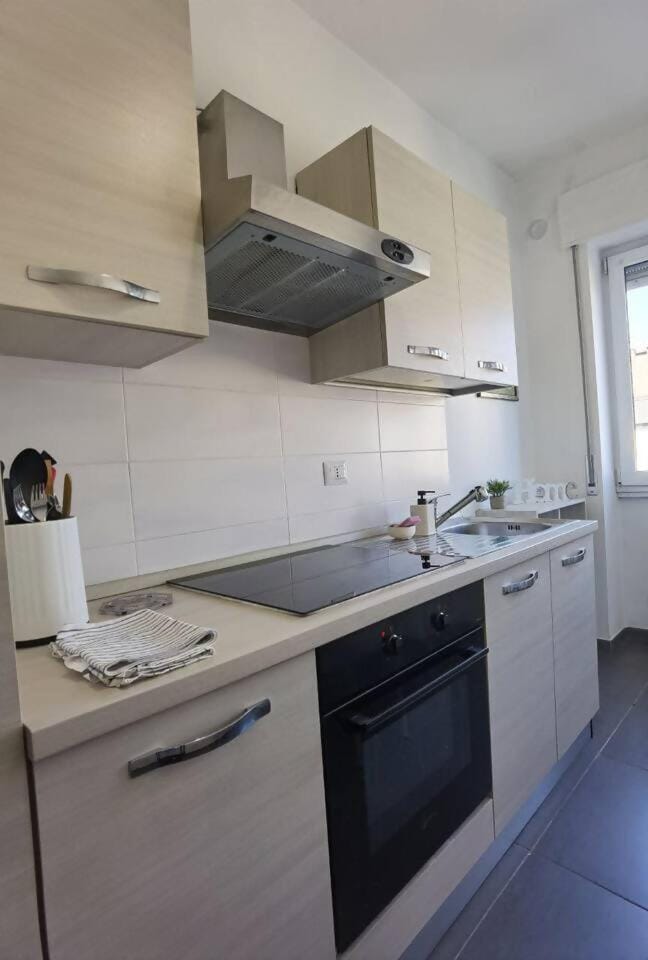 Davide Host | Level 13 Ciny Apartment in Sesto San Giovanni