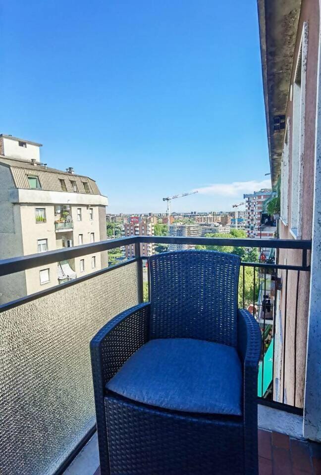 Davide Host | Level 13 Ciny Apartment in Sesto San Giovanni