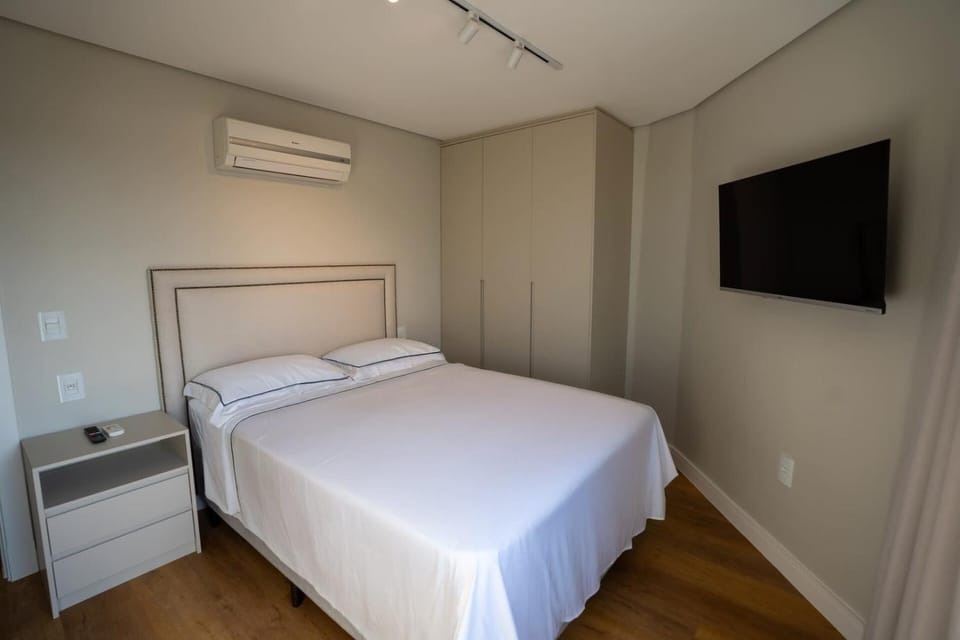 Ap de novela no centro da cidade com garagem Apartment in State of Paraná