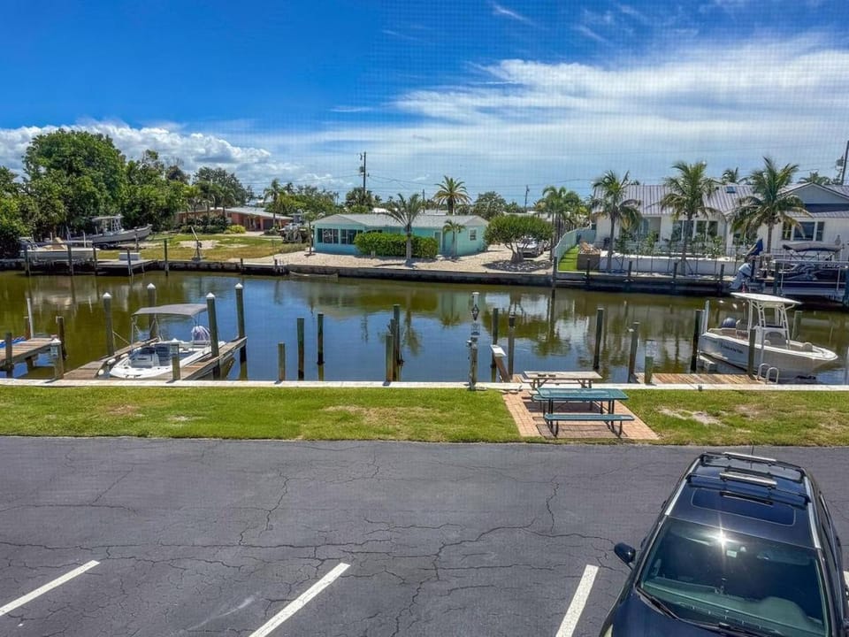 Nautical Nest w slip Apartment in Bradenton