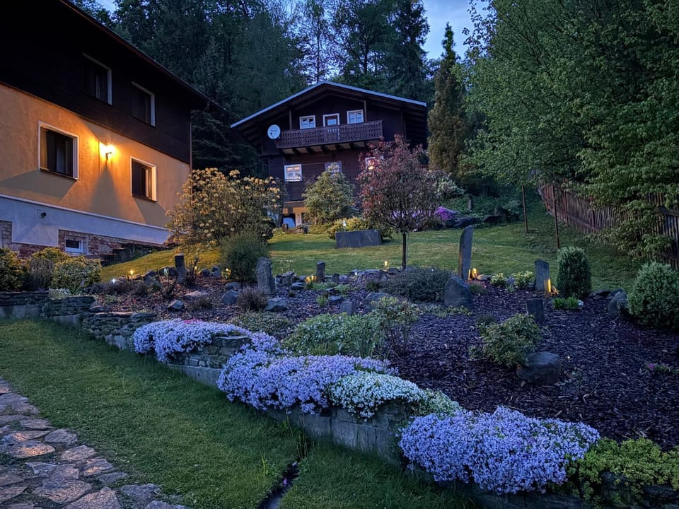 Property building, Spring, Garden, Garden view