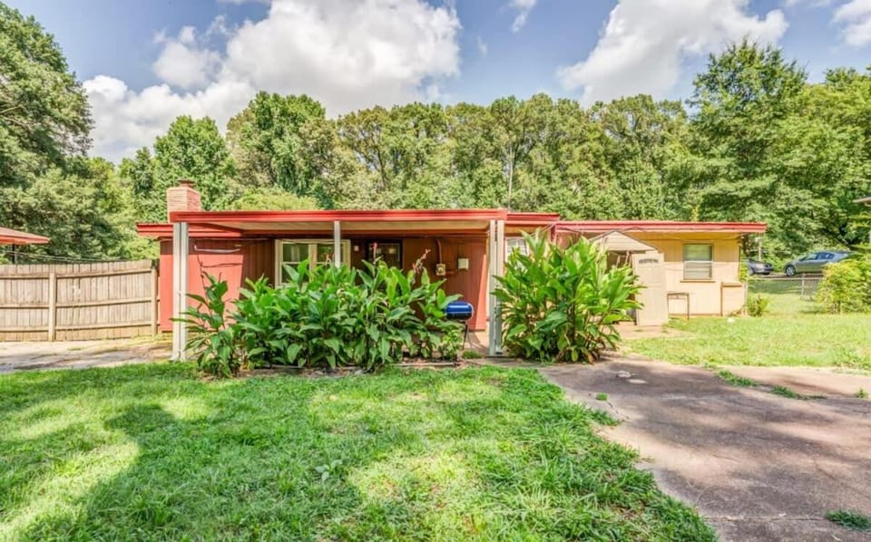 Property building, Spring, Day