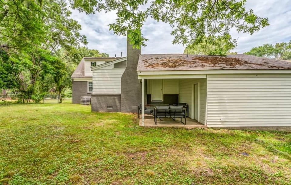 Property building, Day