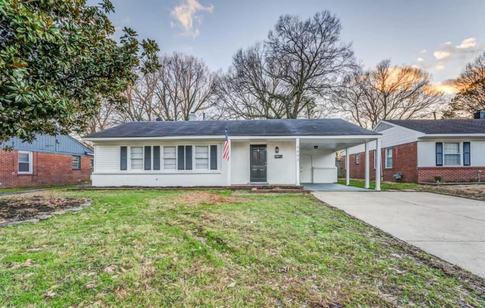 Property building, Day